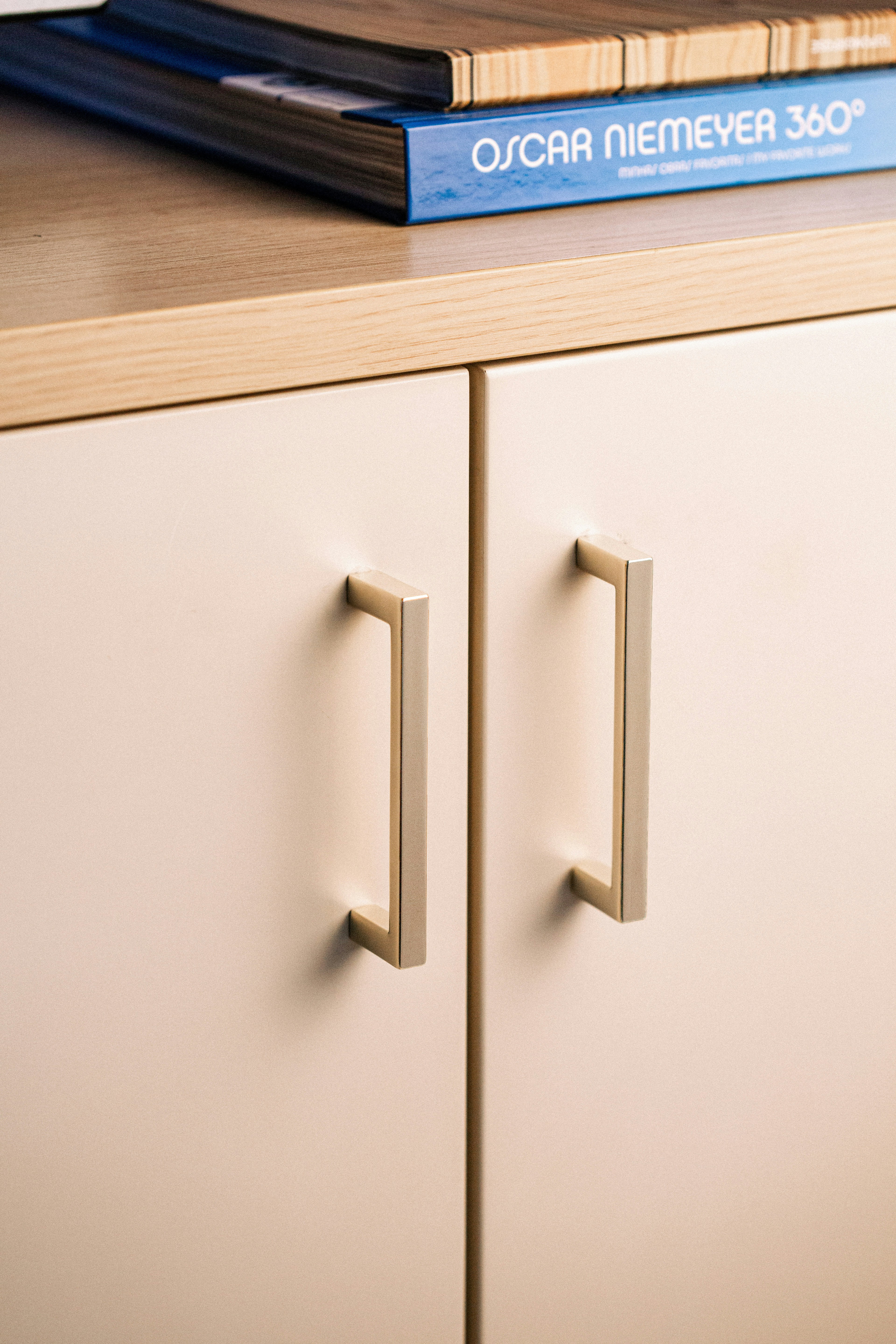 Hardware and accessories